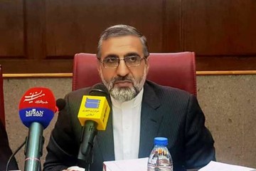 مسئول میز ایران در شورای فرهنگی انگلیس به ۱۰ سال حبس محکوم شد
