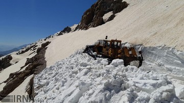 برف‌روبی گردنه تته