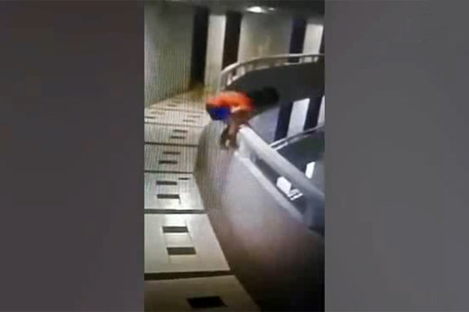 فیلم | سقوط دختر ۵ ساله‌ از طبقه یازدهم هتلی در پاتایا