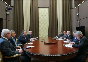 گزارش واشنگتن‌پست از سفر بی‌حاصل پمپئو به روسیه