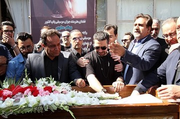 مراسم وداع با پیکر مرحوم بهنام صفوی