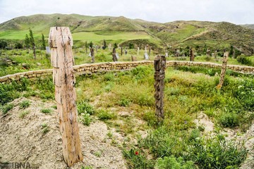 قبرستان روستای باغلق