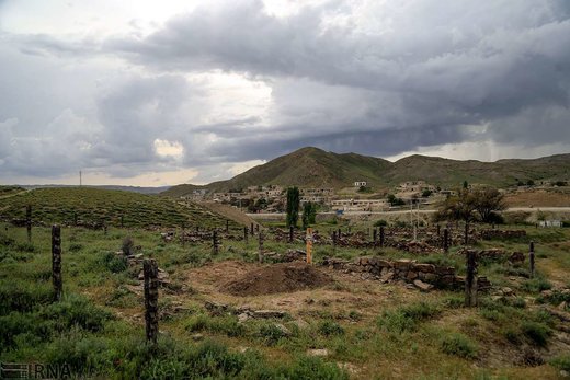 قبرستان روستای باغلق