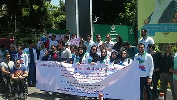 عزت نفس را نشان‌مان بدهید آقای وزیر! 