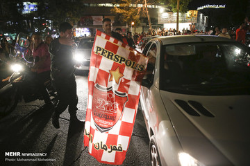 شادی خیابانی مردم تهران بعد از قهرمانی پرسپولیس