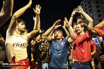 شادی خیابانی مردم تهران بعد از قهرمانی پرسپولیس