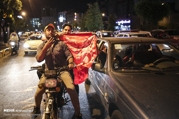 شادی خیابانی مردم تهران بعد از قهرمانی پرسپولیس