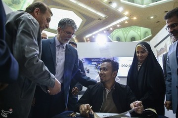 بازدید وزیر ارشاد از نمایشگاه بین‌المللی قرآن