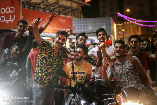 شادی خیابانی مردم تهران بعد از قهرمانی پرسپولیس