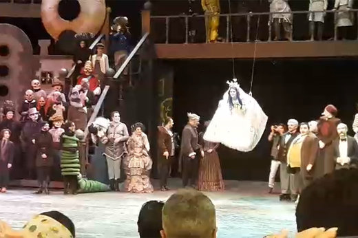 فیلم | حرفهای میلاد کیکرام، پس از رفع توقیف «عروس مردگان»