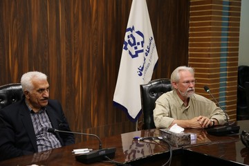 نشست مشترک رئیس دانشگاه لرستان و دیرین‌شناس هلندی در خرم‌آباد