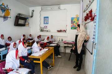 مدرسه اتباع افغانستانی در تهران