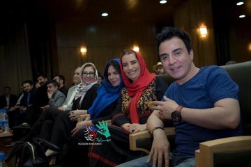 شوخی عموپورنگ با علی کریمی/ گزارشی از یک مراسم خیریه 