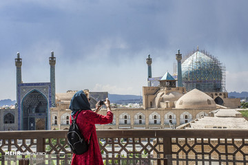 More foreign tourists arriving in Isfahan