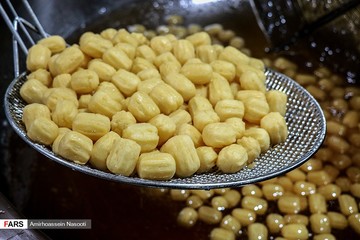 طبخ زولبیا و بامیه در زنجان