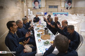 گرمخانه خاوران تهران در شب‌های ماه رمضان