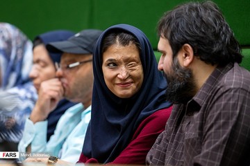 حضور قربانیان اسید پاشی در جلسه علنی مجلس