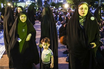 افطاری در میدان فرهنگ منطقه یوسف‌آباد تهران