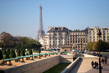 «راه رفتن در پاریس، درس هایی از تاریخ، زیبایی و زندگی به ارمغان خواهد آورد.»-توماس جفرسون