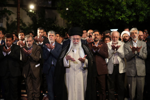 دیدار جمعی از شاعران و استادان زبان و ادب پارسی با رهبر معظم انقلاب اسلامی