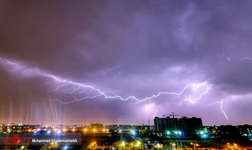 رعد و برق در آسمان تهران