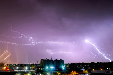 رعد و برق در آسمان تهران