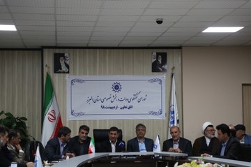 بانک مرکزی برای رفع بحران مواد اولیه وارداتی، بخش تولید را یاری دهد