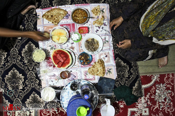 ماه رمضان در مناطق سیل‌زده آق‌قلا
