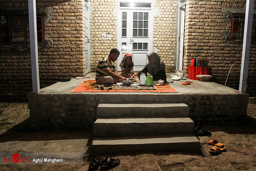 ماه رمضان در مناطق سیل‌زده آق‌قلا