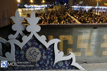 افطار ساده در میدان امام حسین (ع) تهران