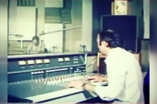فیلم | لحظه اعلام آزادی خرمشهر در استودیوی رادیو