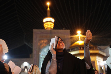 مراسم احیای شب نوزدهم ماه رمضان در حرم رضوی(ع)