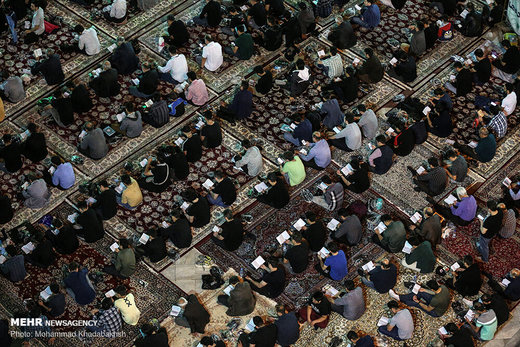 مراسم احیای شب نوزدهم ماه رمضان در امامزاده صالح (ع)