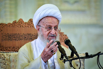 آیت‌الله مکارم‌شیرازی به ترامپ: به جهنم که از برجام خارج می‌شوی