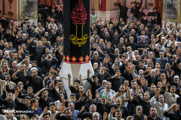 مراسم احیای شب بیست ویکم ماه مبارک رمضان در حرم امام علی(ع)