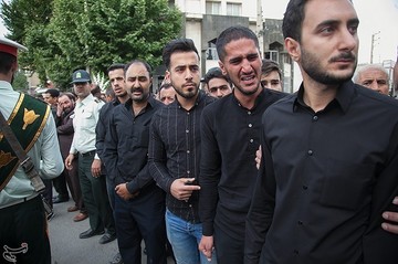 تشییع پیکر شهید کورش حاجی‌ مرادی در کرمانشاه