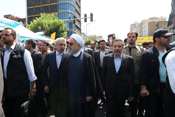 رئیس‌جمهور در راهپیمایی پرشور مردم تهران در روز جهانی قدس