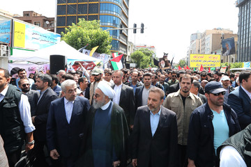 رئیس‌جمهور در راهپیمایی پرشور مردم تهران در روز جهانی قدس