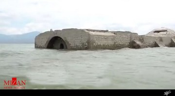 قد برافراشتن کلیسای ۴۰۰ ساله از میان آب‌ها/ عکس