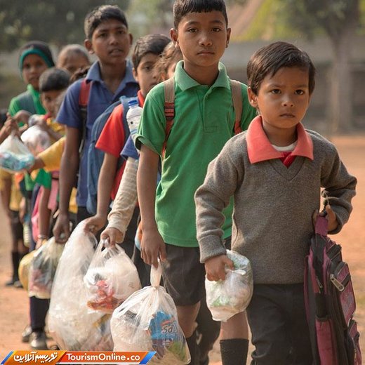 دریافت شهریه مدرسه به روش متفاوت در هند؛ آشغال به جای پول