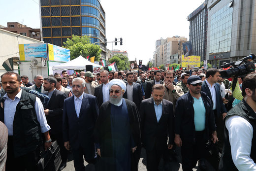 رئیس‌جمهور در راهپیمایی پرشور مردم تهران در روز جهانی قدس