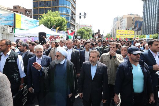 رئیس‌جمهور در راهپیمایی پرشور مردم تهران در روز جهانی قدس
