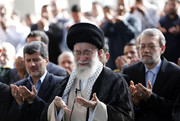 صلاة عيد الفطر السعيد، تقام بإمامة قائد الثورة الاسلامية
