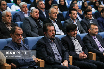 دیدار صمیمی رئیس‌جمهور با ورزشکاران و قهرمانان ملی
