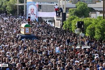 مراسم تشییع امام جمعه شهید کازرون