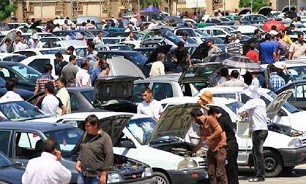 در بازار خودروهای وارداتی همه فروشنده شدند

