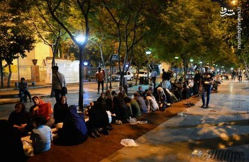سفره افطار در بازار تهران