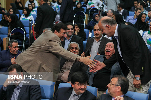 دیدار صمیمی رئیس‌جمهور با ورزشکاران و قهرمانان ملی