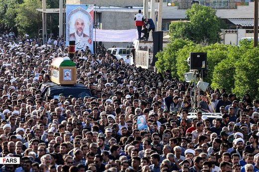 مراسم تشییع امام جمعه شهید کازرون