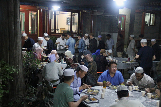 افطار در مساجد پکن‎